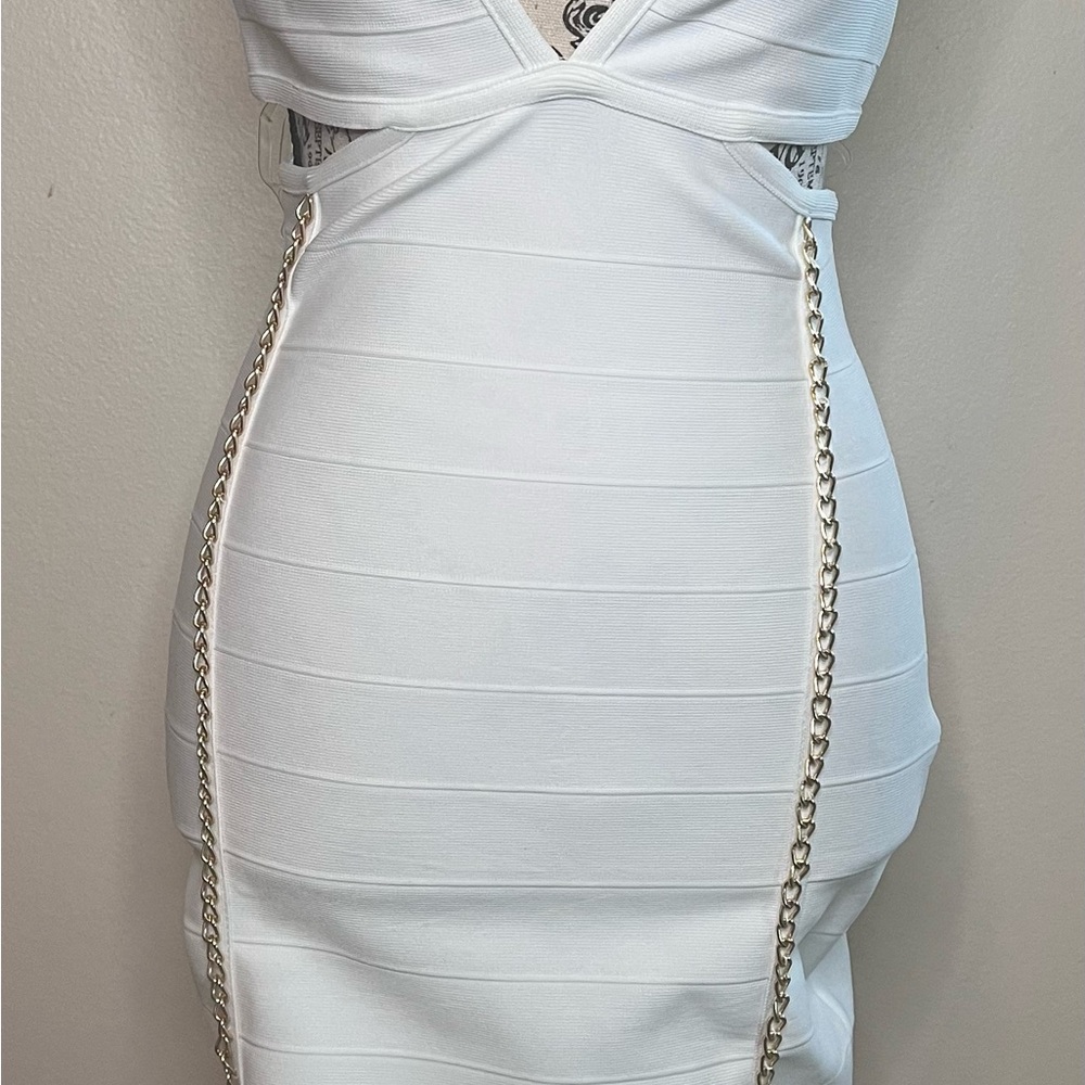Elegant White Dress with Chain Detail